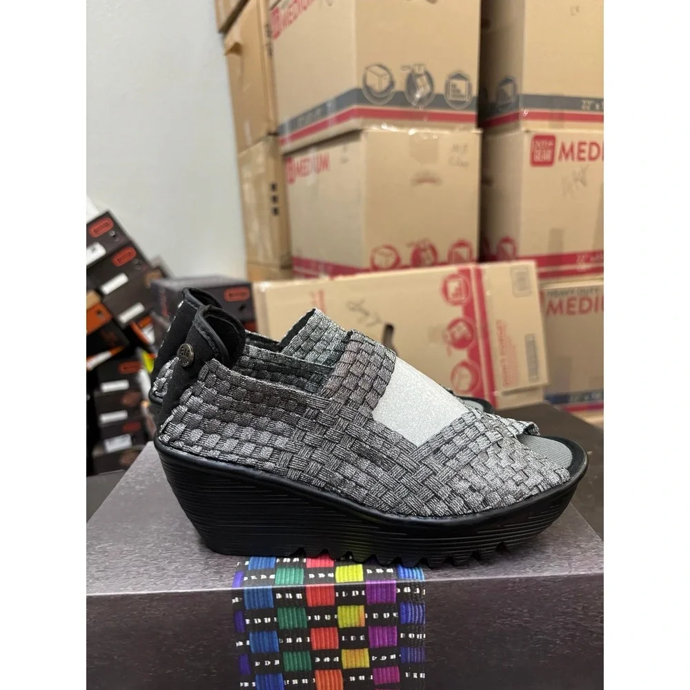 Bernie Mev Halle Pewter Woven Elastic Wedge Sandals Womens Size 36 US 5-5.5